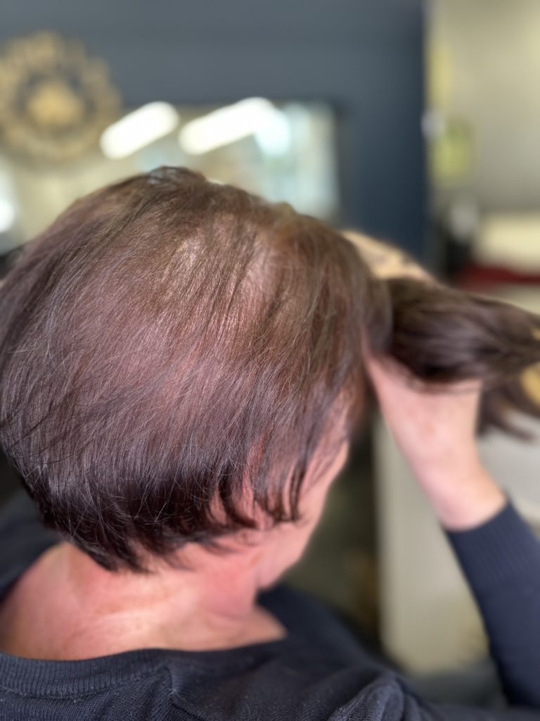 volumateur-essayage-faceaface-perruques-medicales-mc-coiffure-salon-estavayer-fribourg-suisse