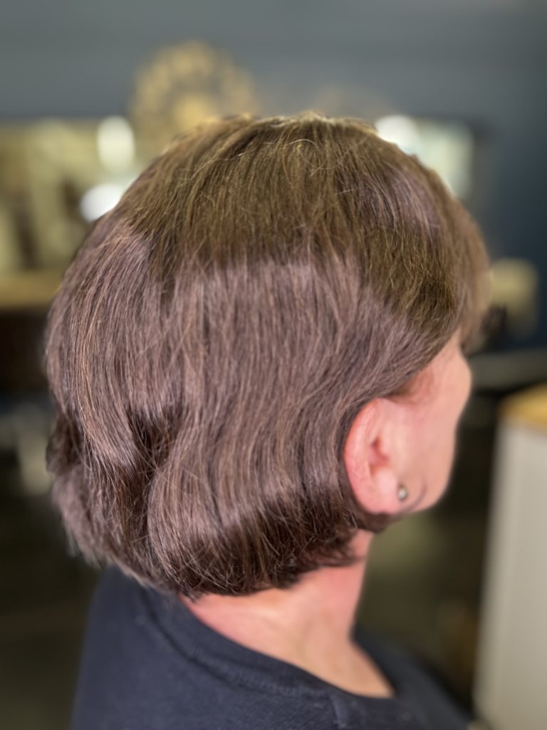 volumateur-après-faceaface-perruques-medicales-mc-coiffure-salon-estavayer-fribourg-suisse